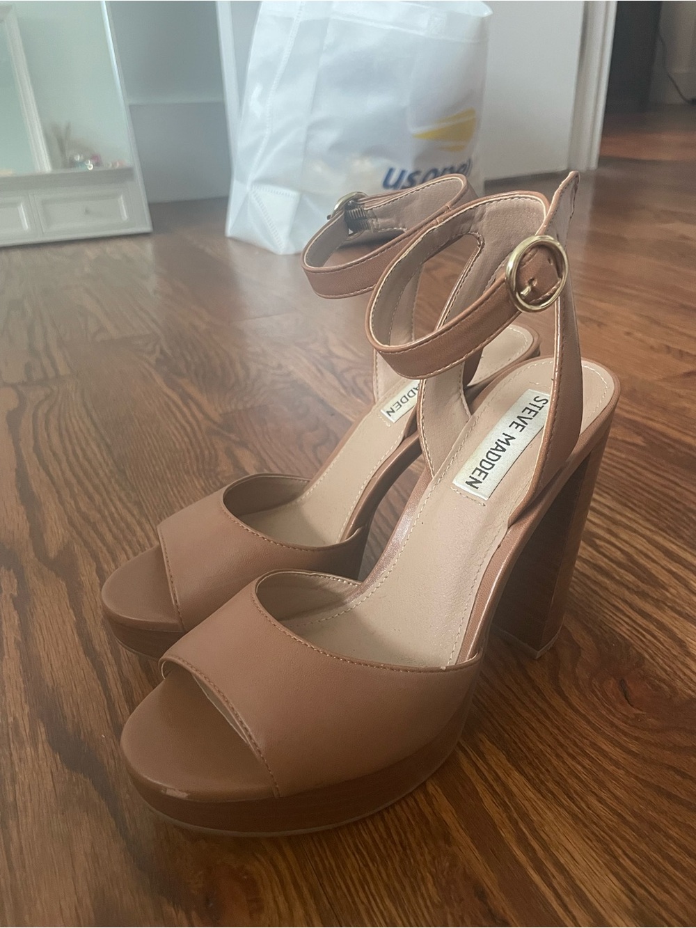Steve Madden Epic Cognac Heels Size 6.5